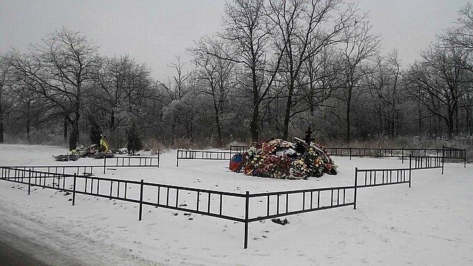 В сеть попали фото с могилы Моторолы в Донецке