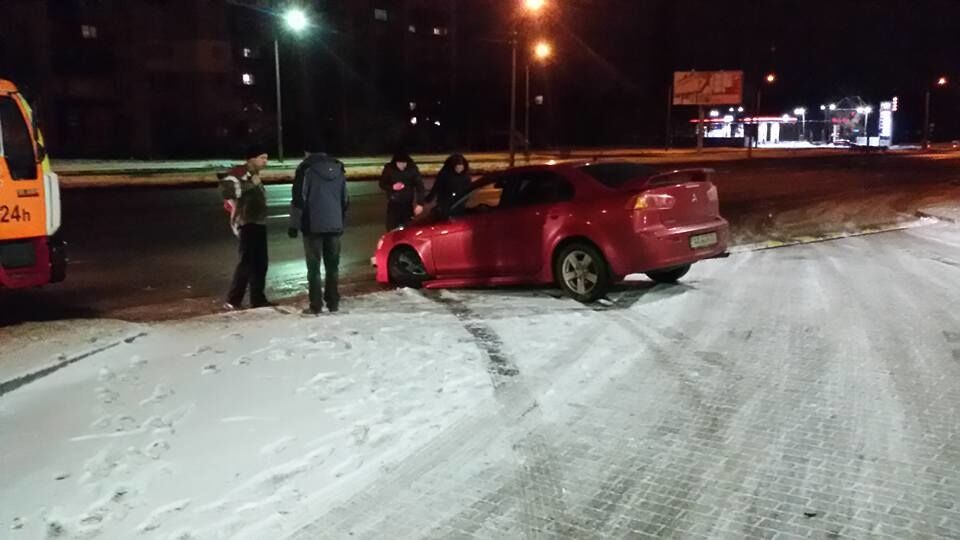 У Києві п'яний водій влаштував розгром на АЗС