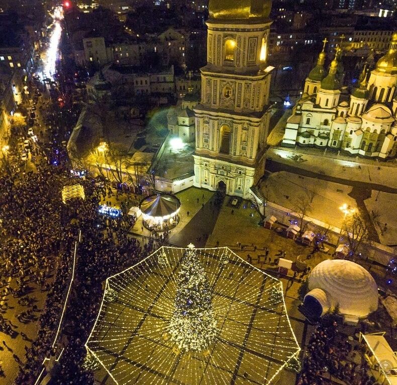 Порошенко порадовал соцсети необычным фото новогоднего Киева