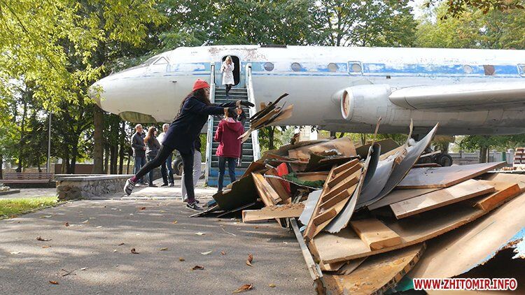 Самолет Ту-104 внезапно стал трендом дня в Украине