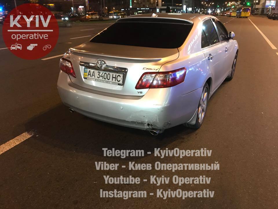 В Киеве такси Uber спровоцировало масштабное ДТП: в сеть попало видео