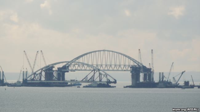 Будівництво Керченського мосту вийшло на новий етап: з'явилися фото і відео