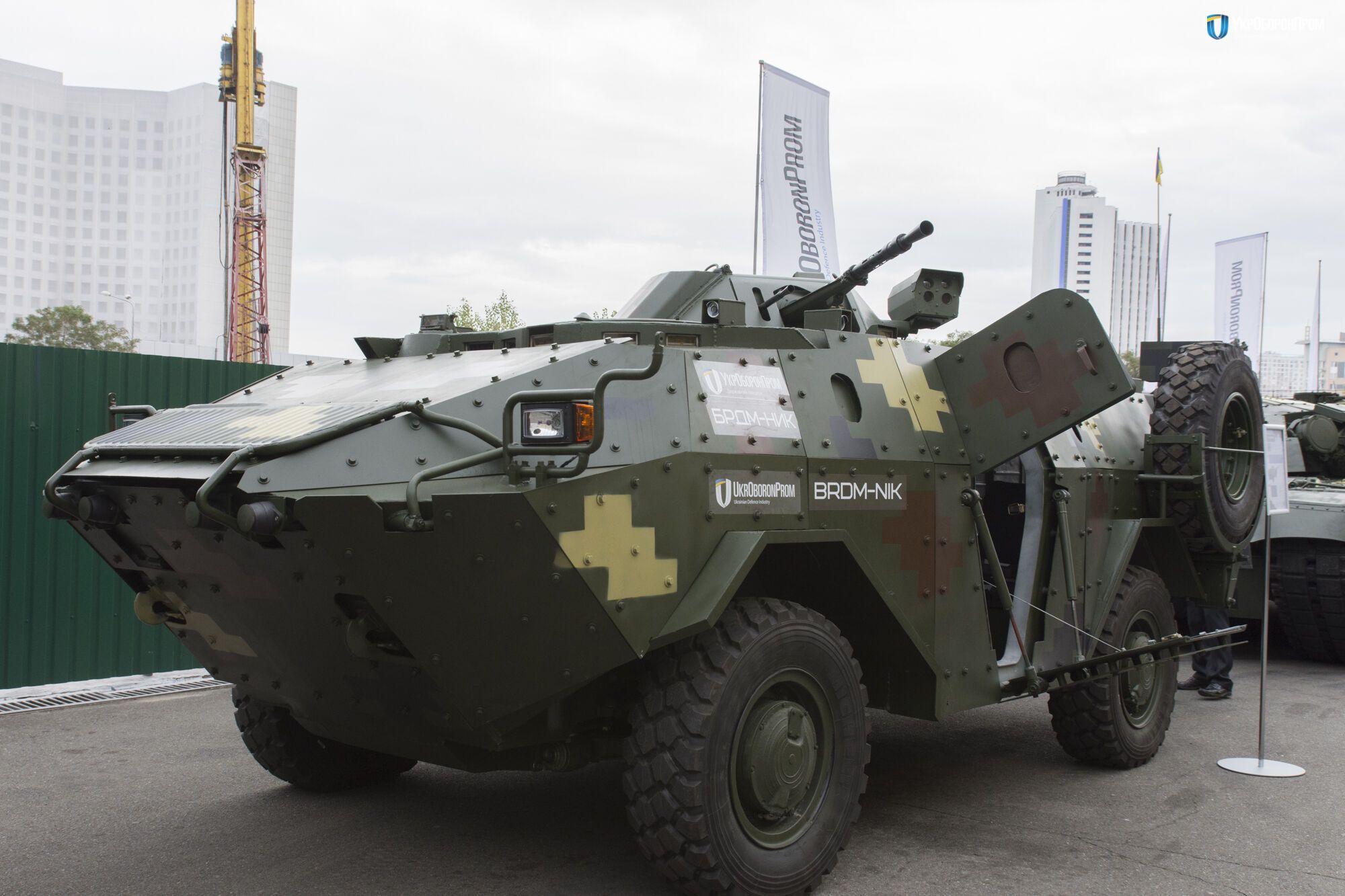 Новый уровень защиты: в Украине создали суперскоростной броневик. Опубликованы фото