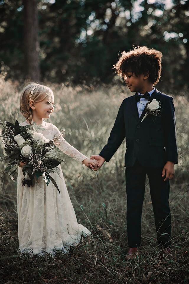 Весільний фотосет малолітніх нареченого та нареченої підкорив мережу