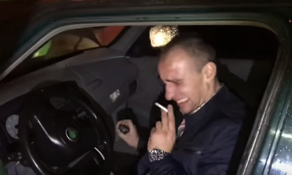 "Чувак, я Гройсмана знаю": в Киеве пьяный водитель на легковушке протаранил троллейбус