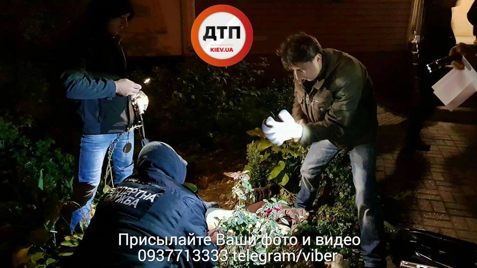 Смерть наступила миттєво: у Києві чоловік випав із вікна висотки