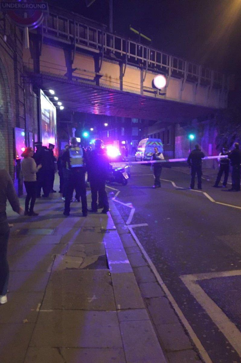  В Лондоне посреди улицы устроили резню: все подробности, фото и видео