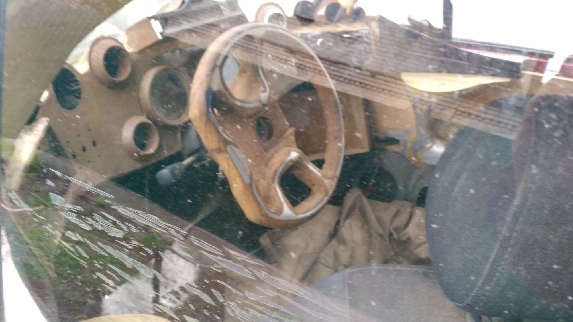 Как из фильма ужасов: под Киевом заметили жуткого автомонстра