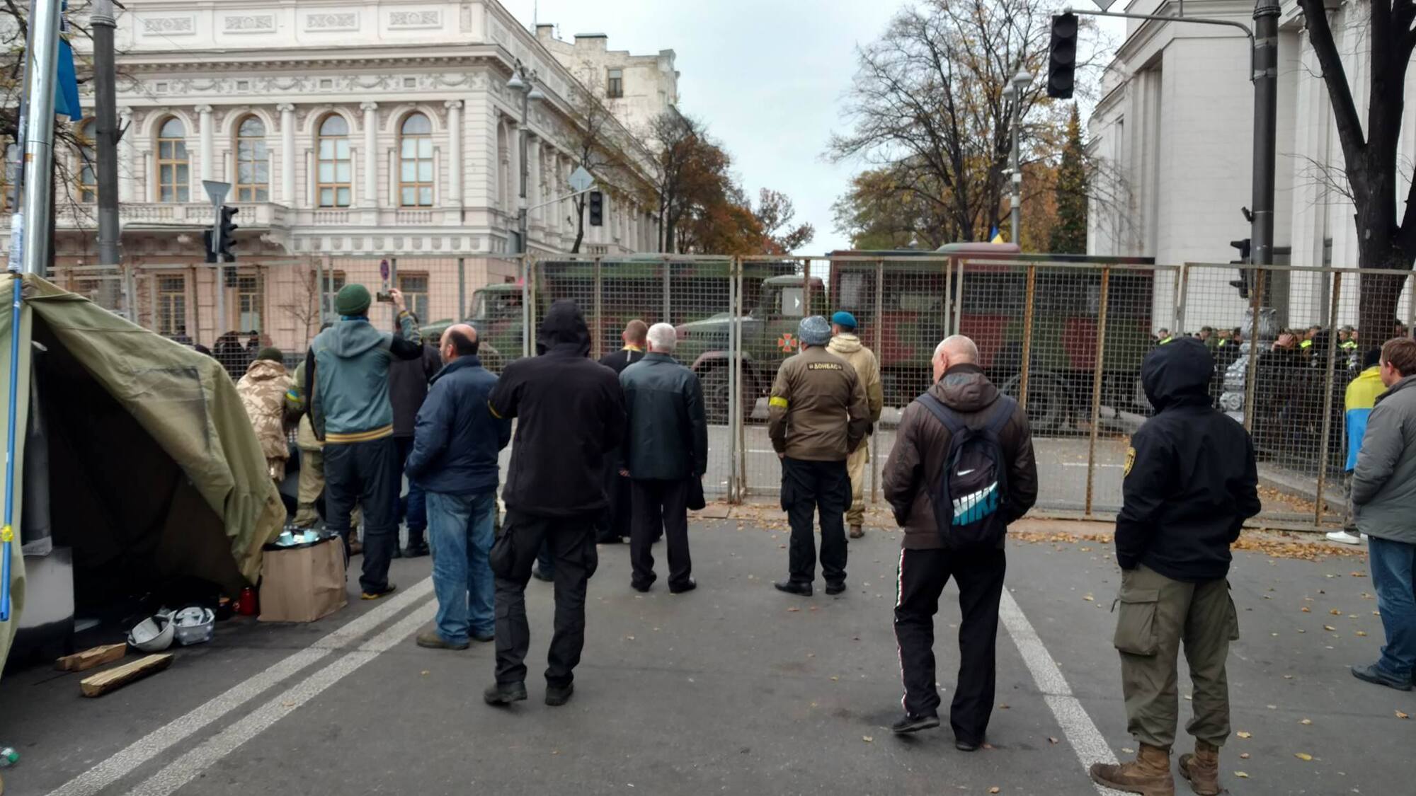 Мітинг у центрі Києва: як почався новий день протестів під Радою. Фоторепортаж