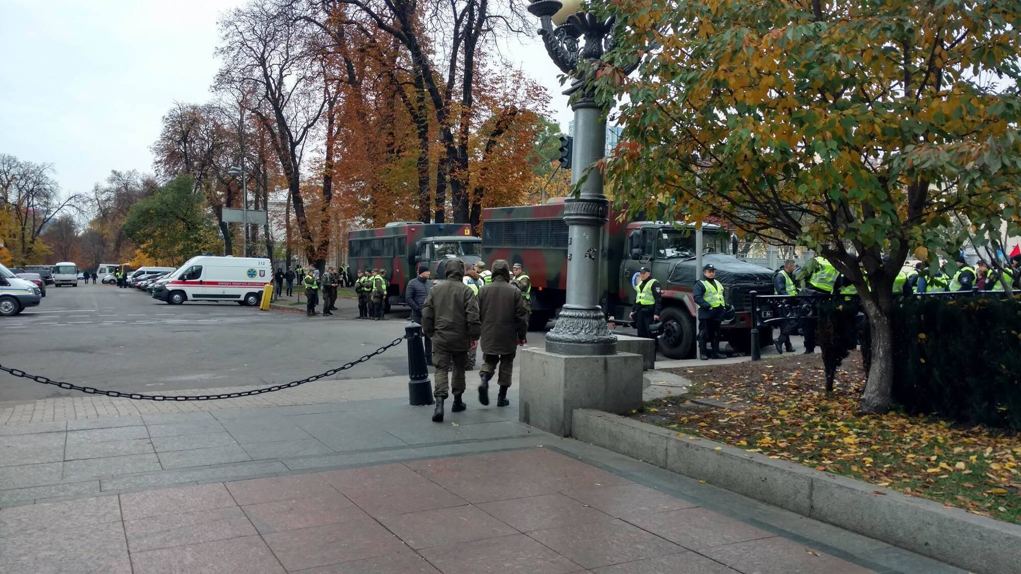 Митинг в центре Киева: как начался новый день протестов под Радой. Фоторепортаж