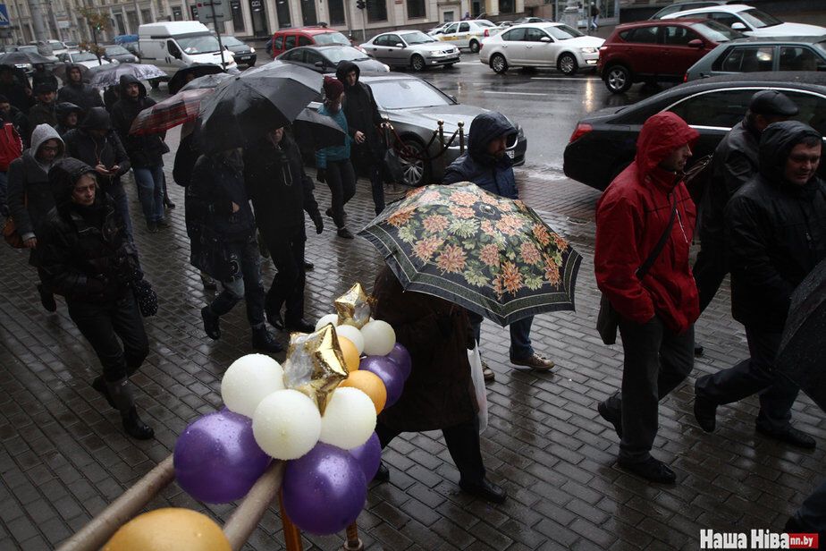 "Шура, не будь Януковичем, не пилите золотой батон": в Минске прошел митинг против Лукашенко