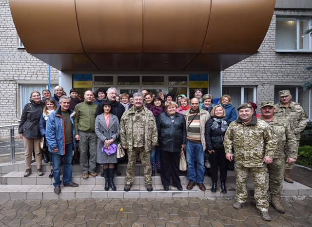 Поїздка Порошенка в зону АТО: у президента розповіли деталі