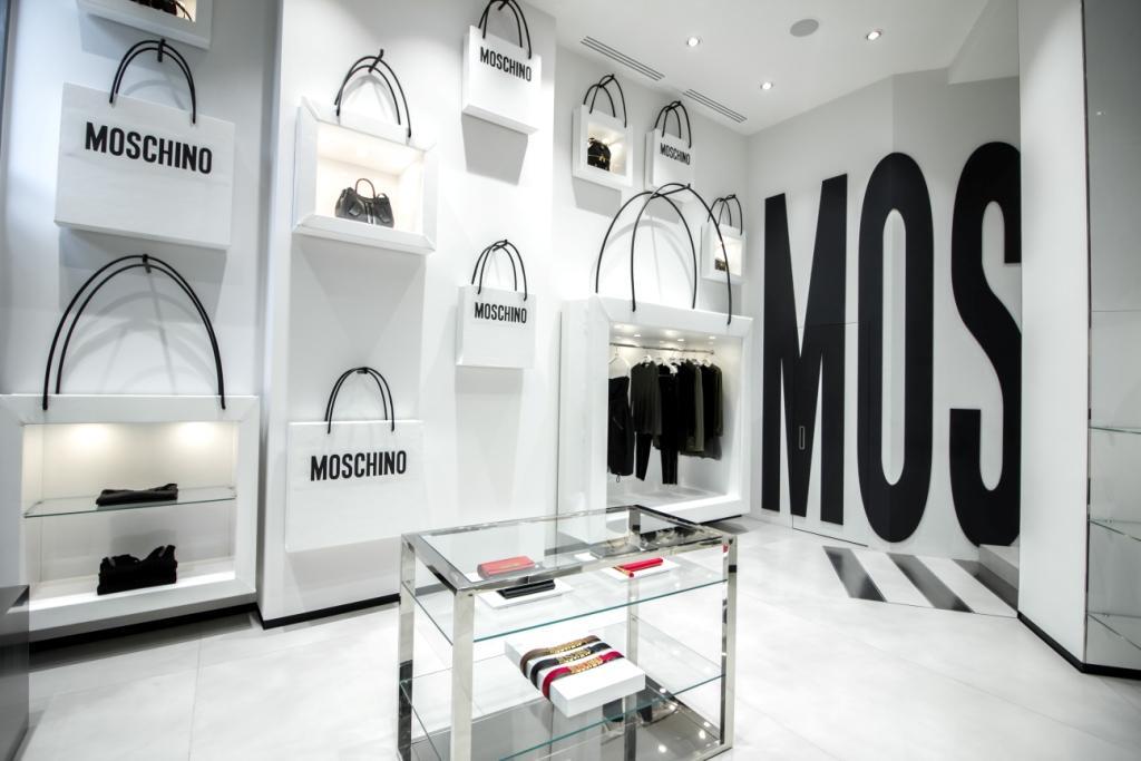 Стать звездой легко: в Киеве открылся новый бутик Moschino