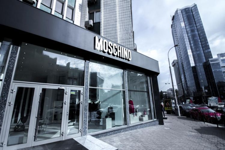 Стать звездой легко: в Киеве открылся новый бутик Moschino