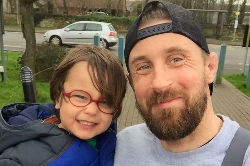 ''Цілуйте тих, кого любите'': чоловік, який втратив сина, написав 10 правил для батьків