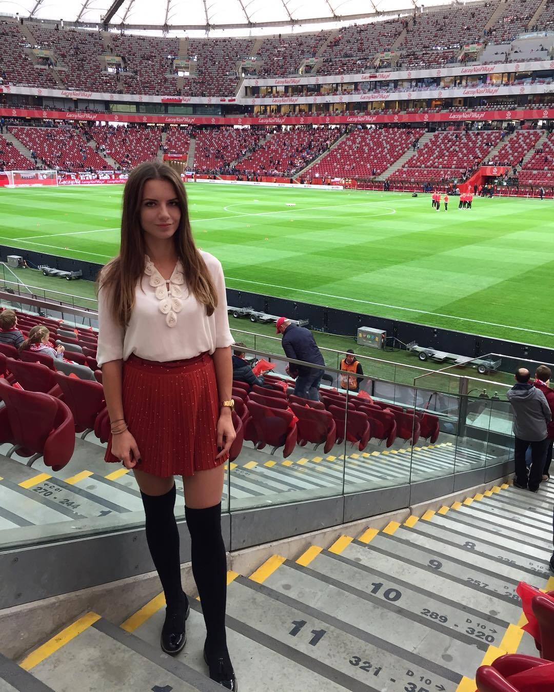 Двадцятирічна дівчина-арбітр із Польщі вразила мережу своєю зовнішністю