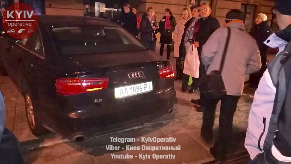 "Надо было на крышу": в Киеве сурово наказали "героя парковки"