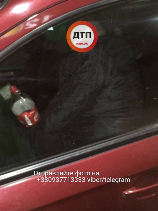 "Закрився в машині і заснув": у Києві п'яний ДСОшник влип у скандал із поліцією