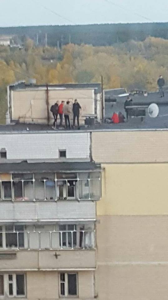 В Киеве дети устроили беспредел на крыше высотки: опубликованы фото и видео