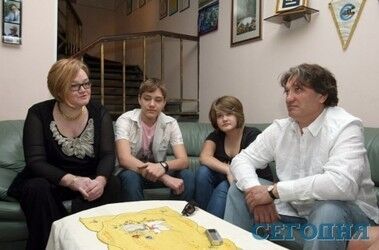 2012 год - Ксения с семьей