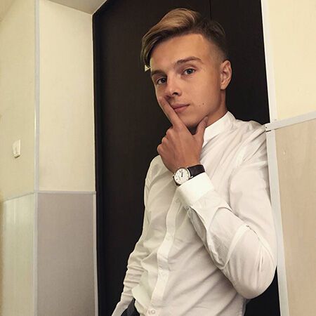 Полицейский-хипстер с кукольным лицом переполошил Instagram