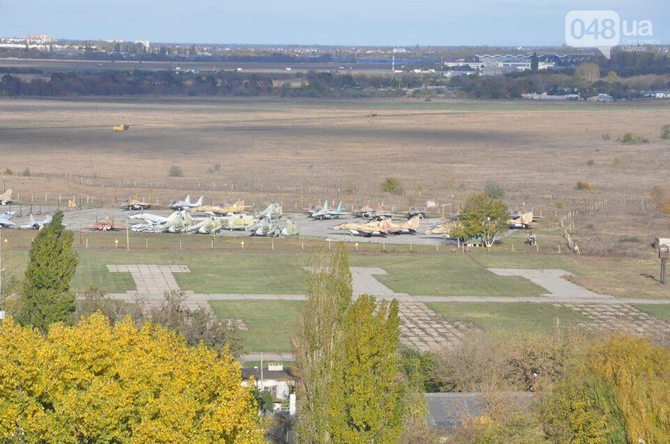 "Захват" аэродрома в Одессе: военных взяли под усиленную охрану