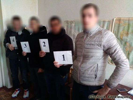 На Харківщині затримали чоловіка, який стріляв у людей біля кіосків