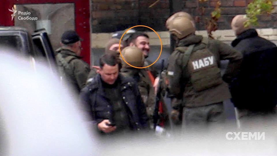 Задержанного сына Авакова доставили в НАБУ: появились фото и видео
