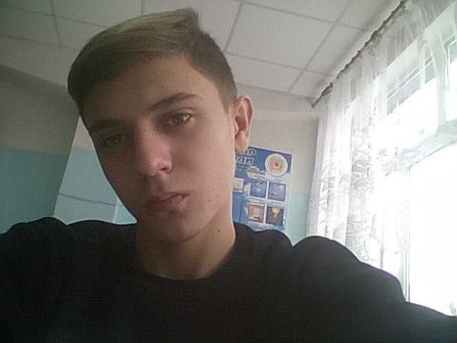 Геноцид украинцев в "ЛНР": подростка задержали за украинский флаг