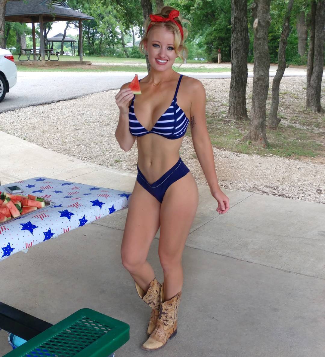 Самая спортивная девушка-коп Америки покорила Instagram своими формами: фото красотки