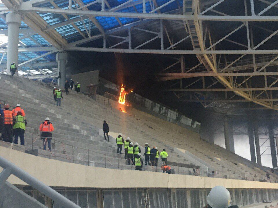В России строители подожгли стадион чемпионата мира по футболу-2018: опубликованы фото и видео