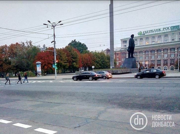 Чим живе окупований Донецьк: з'явилися свіжі фото з захопленого терористами міста