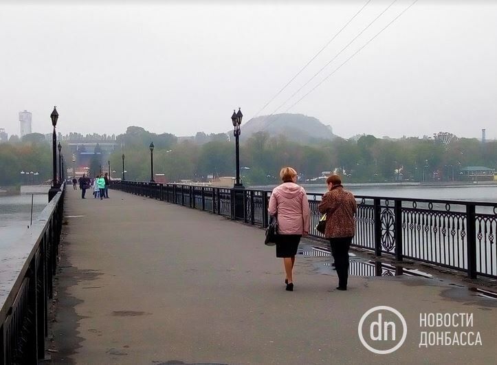 Чим живе окупований Донецьк: з'явилися свіжі фото з захопленого терористами міста