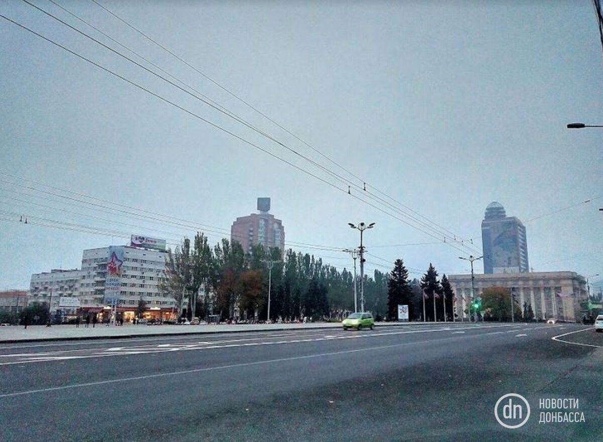 Чим живе окупований Донецьк: з'явилися свіжі фото з захопленого терористами міста