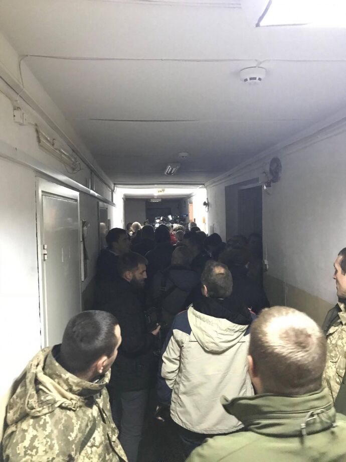 На суд к сыну Авакова прибыла группа поддержки из нардепов: появились фото