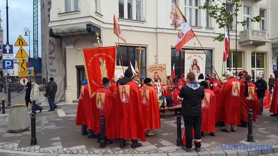 "Хочемо Бога": польські радикали вийшли на марш з антиукраїнським банером