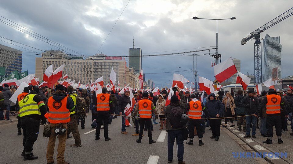 "Хотим Бога": польские радикалы вышли на марш с антиукраинским баннером