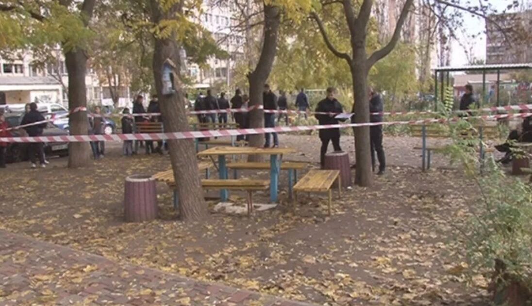 Отдыхал с кумом: вскрылись неожиданные детали расстрела копа в Одессе