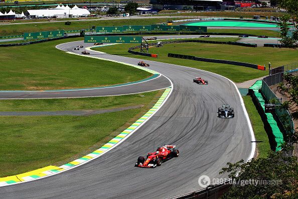 Хемілтон відіграв 16 місць, але так і не наздогнав Ferrari на Гран-Прі Бразилії
