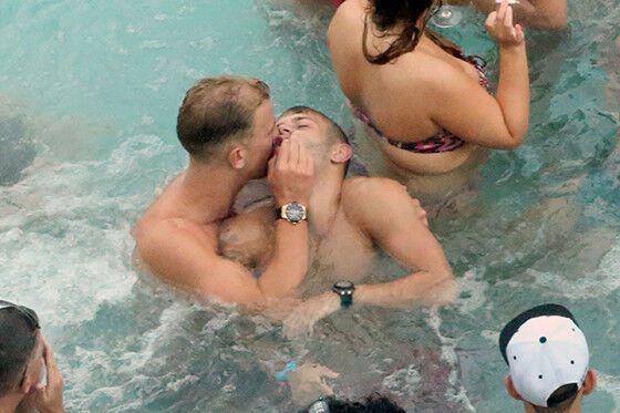 Снимок из ночного клуба спровоцировал сексуальный скандал в сборной Англии