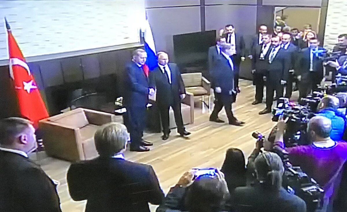 Вова, готовь спину для ножей: Путин провел встречу с Эрдоганом. Появились фото 