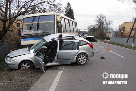 ДТП з маршруткою і легковиком