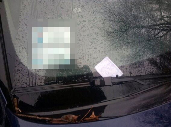 Требовали выкуп: в Киеве поймали преступников, воровавших еврономера с автомобилей