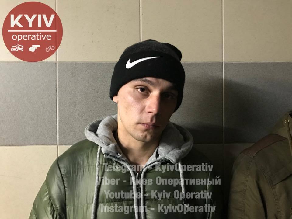 Вирішили "підзаробити": у Києві солдати ЗСУ попалися на крадіжці. Фото і відео