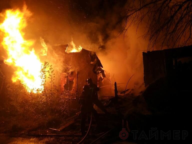 В Одесі масштабна пожежа охопила санаторій: з'явилися фото і відео