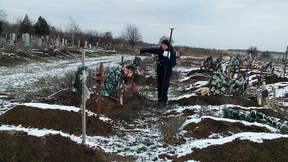 Ділянки на кладовищі: на Запоріжжі виник скандал із землею АТОвцям