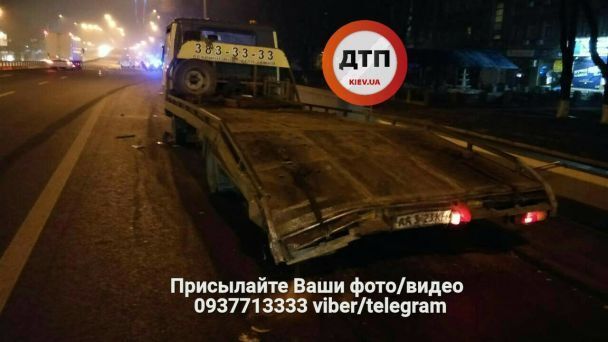 Чуть не "линчевали": в Киеве пьяный водитель устроил масштабное ДТП 