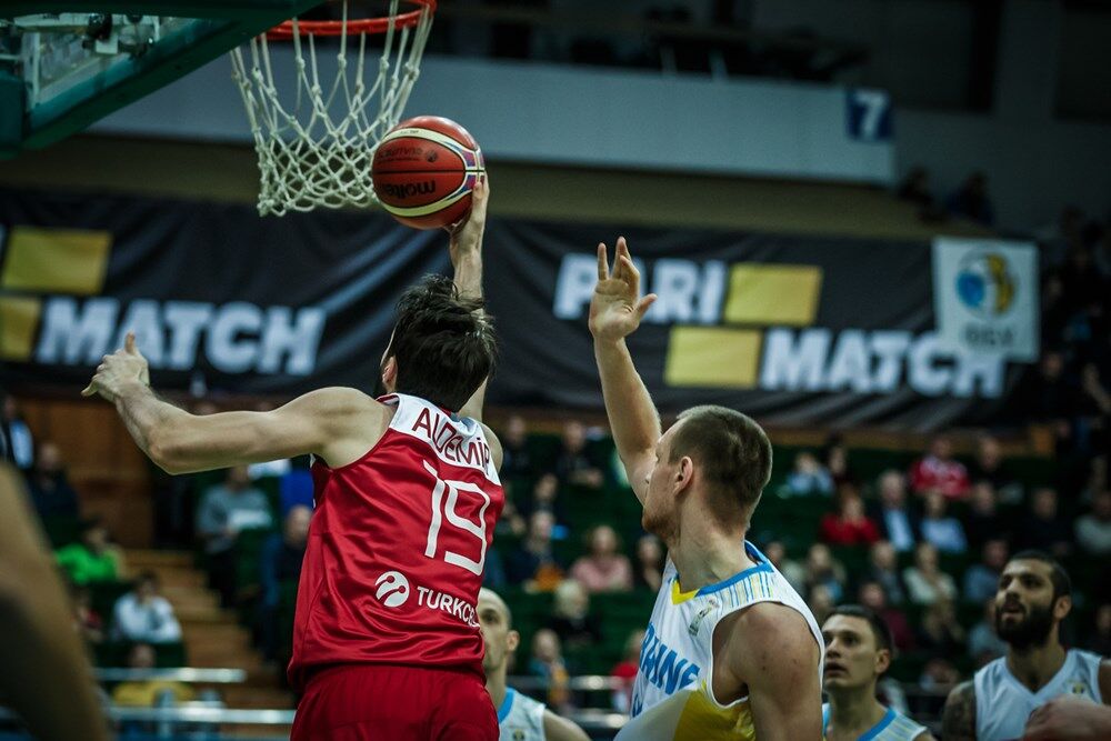 Сборная Украины по баскетболу потерпела обидное поражение во 2-м туре отбора Кубка мира-2019