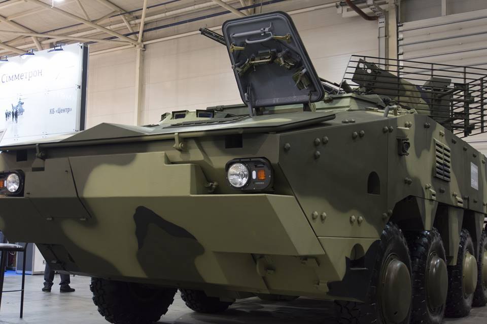 Порошенко показал новейшую сверхмощную военную машину для ВСУ: сеть в восторге 