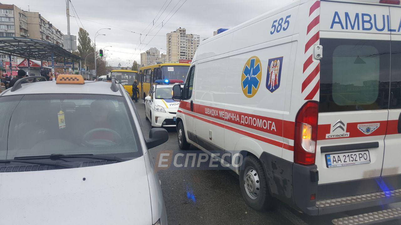 Это была семья: появились детали кровавого наезда маршрутки на людей в Киеве